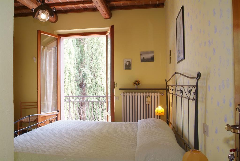 Agriturismo Azienda Agricola La Roccaia San Gimignano Room photo